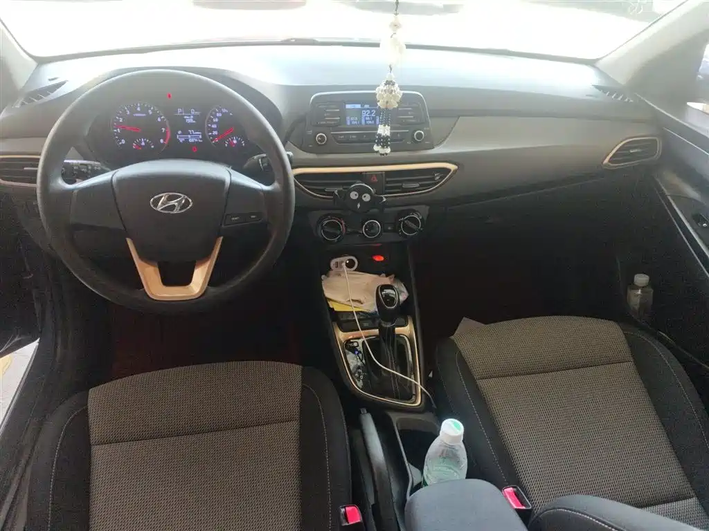 Hyundai Elantra 2018 1.6L Automatic Pleasing Edition GL China VI фото 10