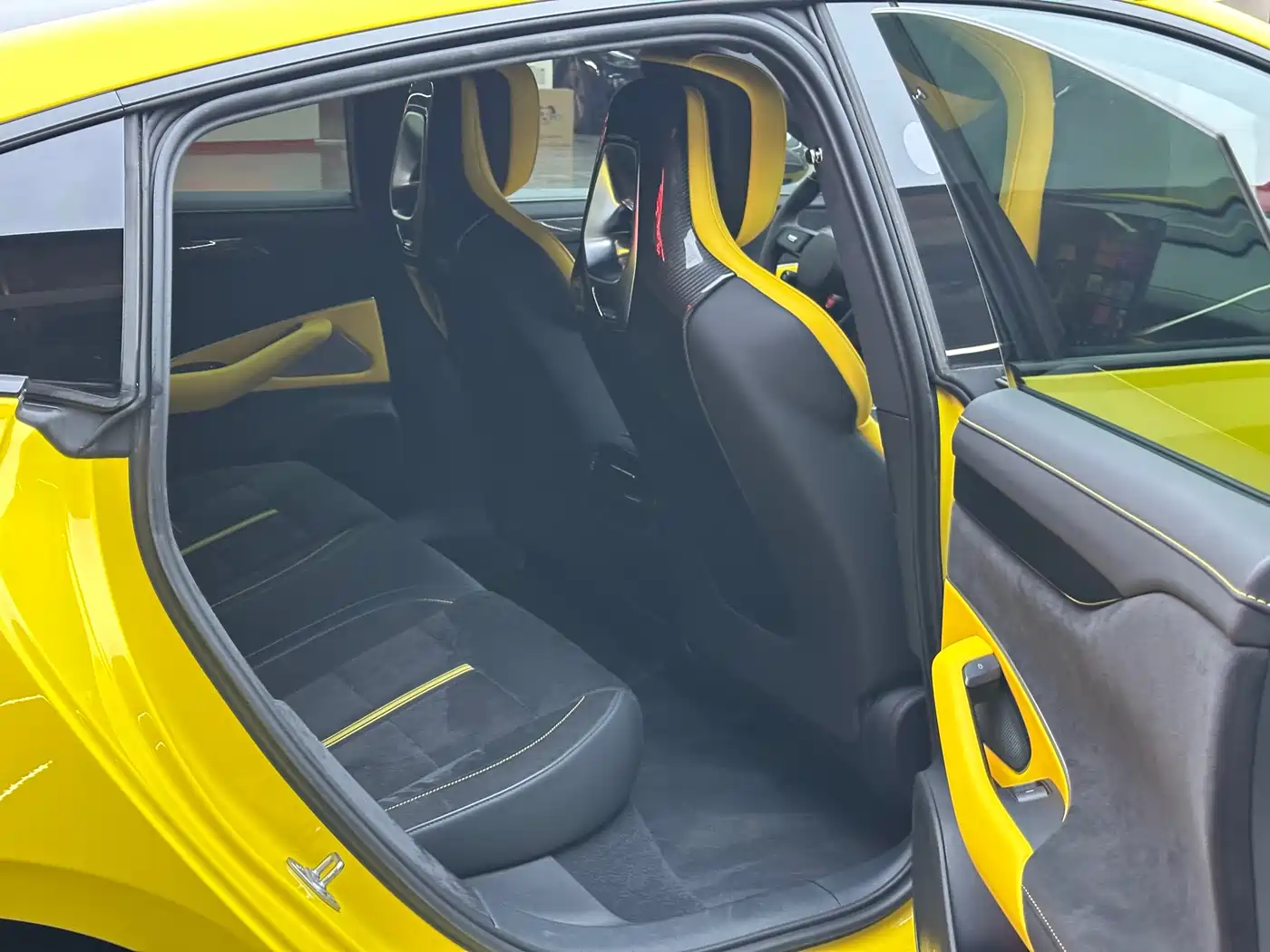 XIAOMI CAR XIAOMI SU7 ULTRA