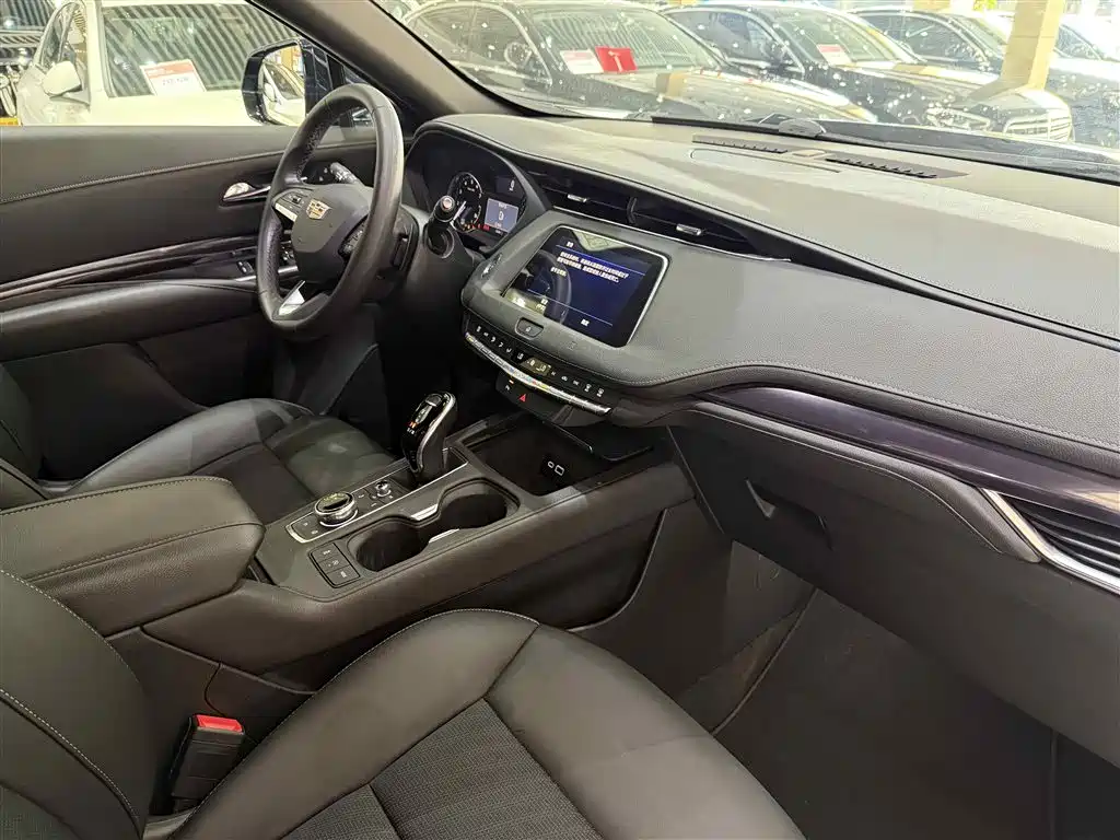 Cadillac XT4 2020 28T 2WD Technology фото 14