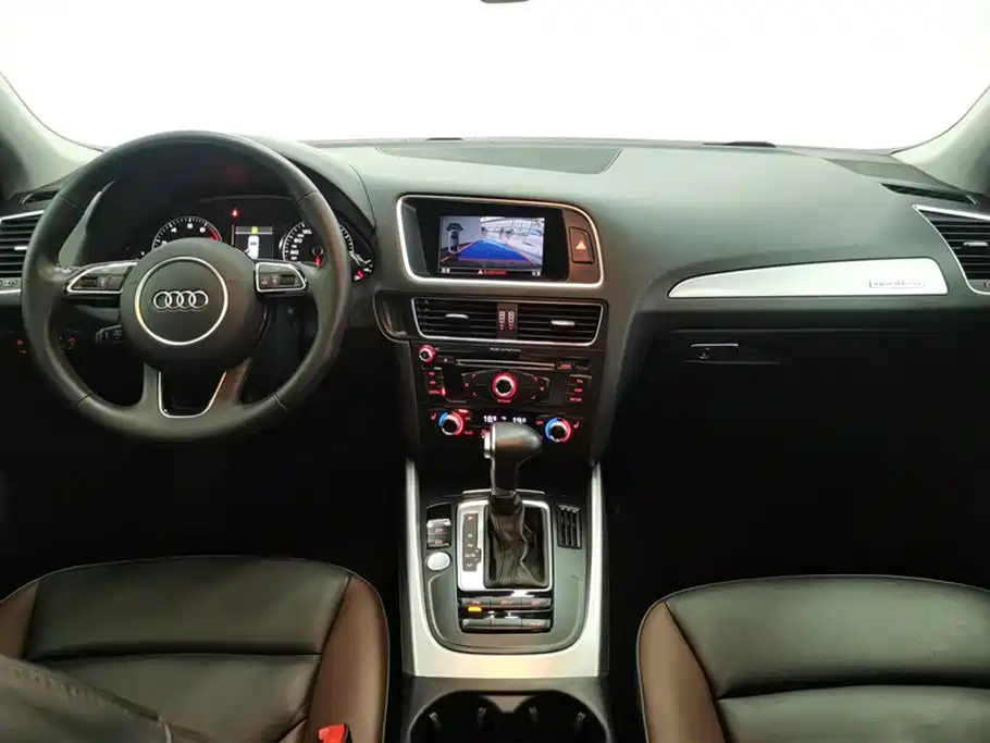 Audi Q5 2017 40 TFSI Technology фото 12