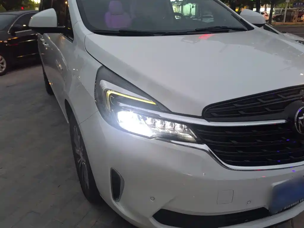 BUICK GL8