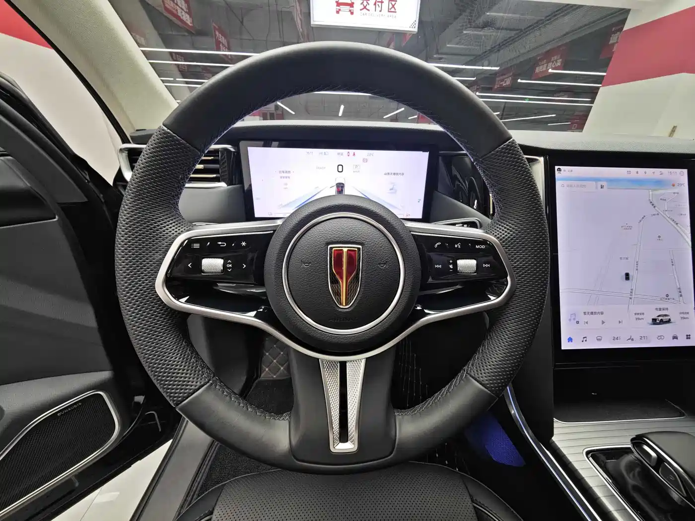 Hongqi HS7 PHEV 2024 2.0T PHEV 4WD Flagship Edition 6-seater фото 4