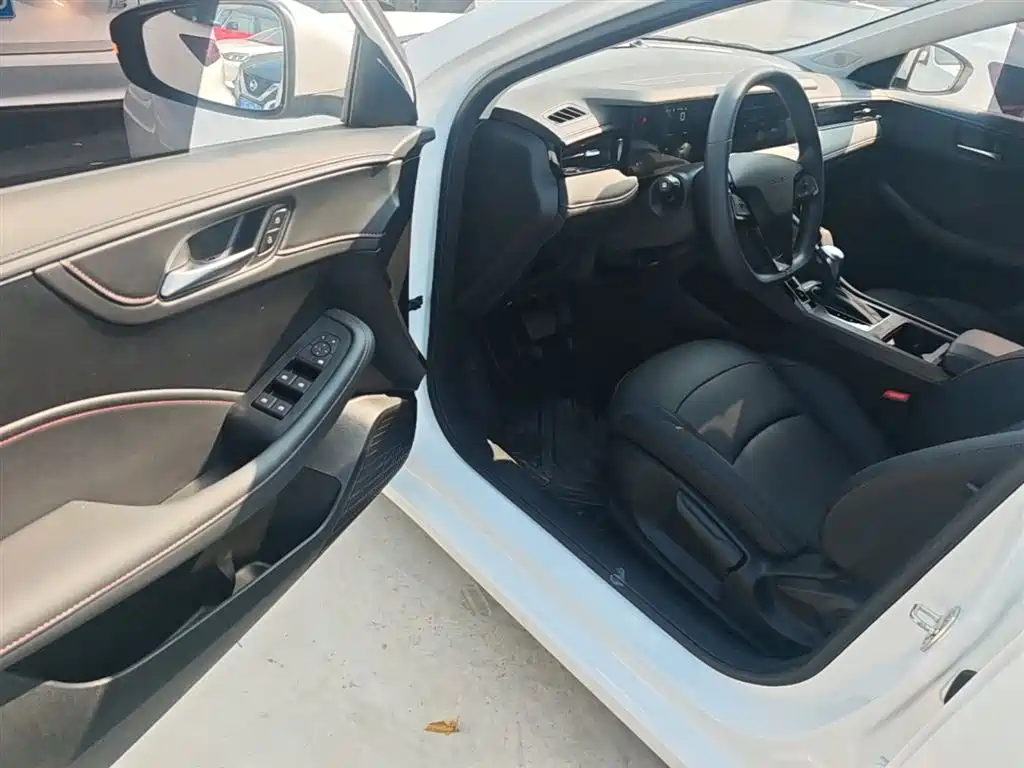 Roewe i5 2026 2026 1.5L CVT Luxury