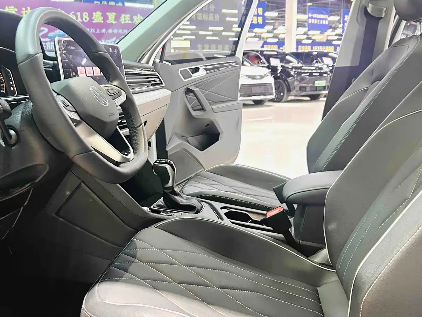 Volkswagen Tiguan L 2024 300TSI Auto 2WD Smart Edition фото 9