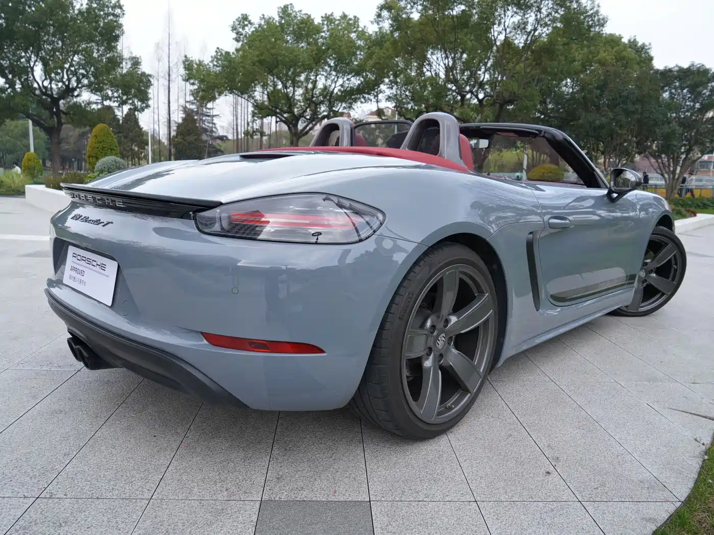 Porsche 718 2022 Boxster T 2.0T фото 16
