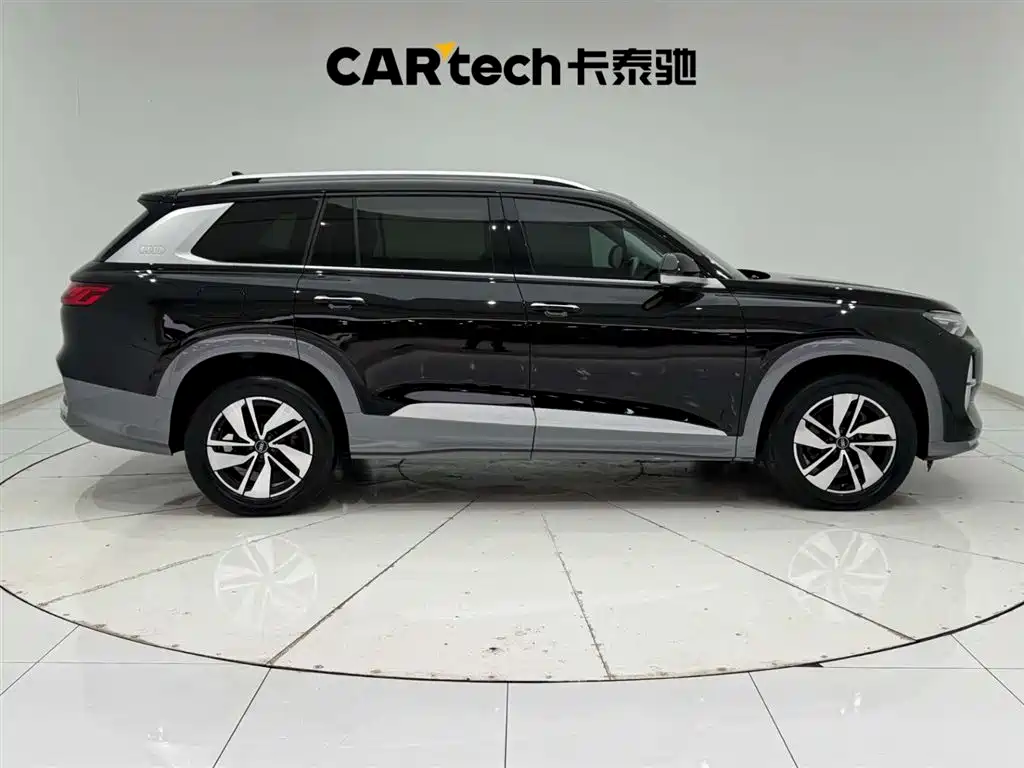Audi Q6 2023 40 TFSI quattro Cloud View Yulin Package фото 12
