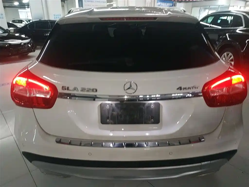 Mercedes-Benz GLA 2016 GLA 200 Fashion фото 6