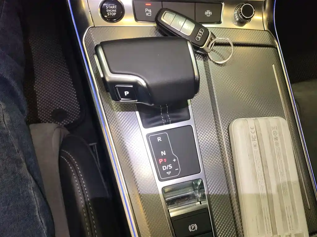 Audi A6L 2021 45 TFSI Exclusive Sport фото 10