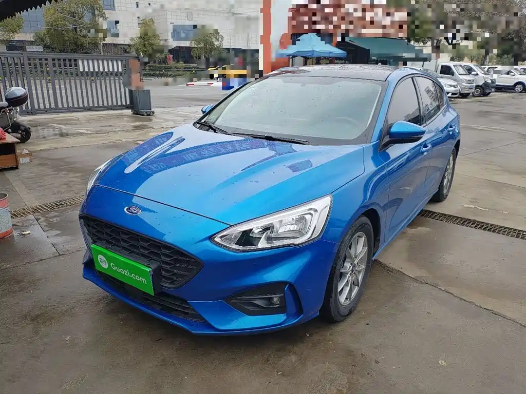 Фото 2 - Ford Focus