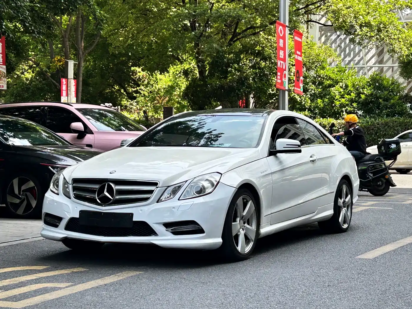 Mercedes-Benz E-Class (Import) 2012 E 200 CGI Coupe