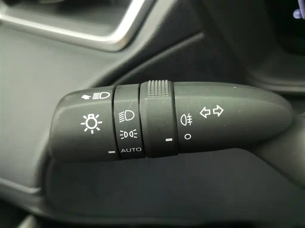Toyota Frontlander 2024 2.0L CVT Elite Edition фото 21