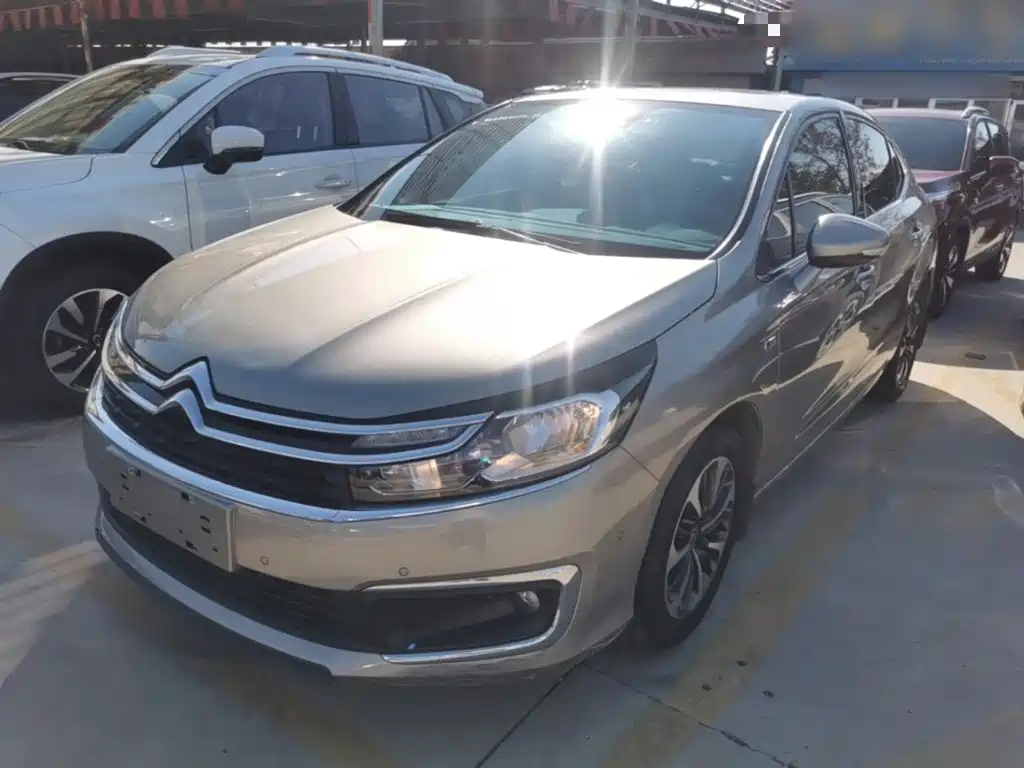 Фото 2 - Citroën C4L