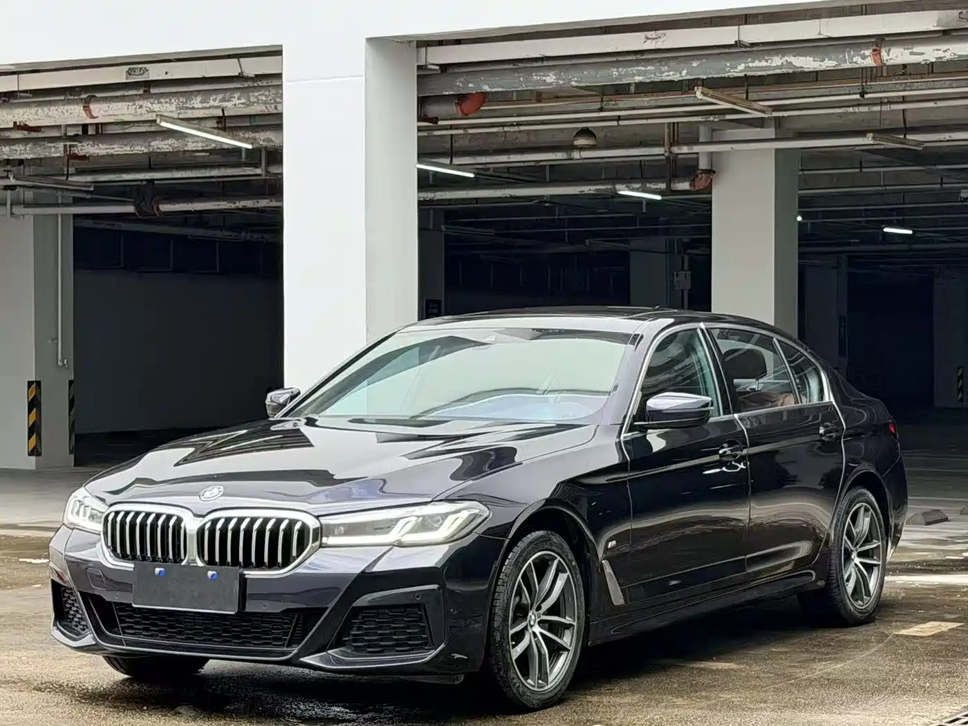 BMW 5 Series 2022 525Li M Sport Package