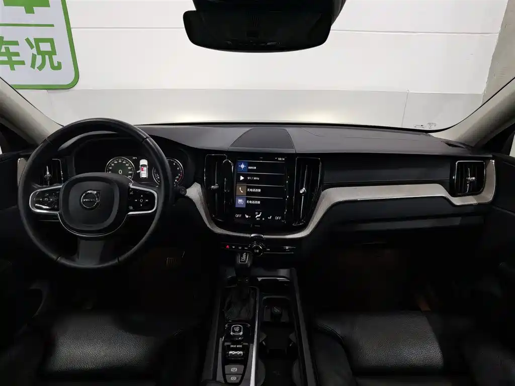 Volvo XC60 2018 T5 AWD Luxury Edition фото 5