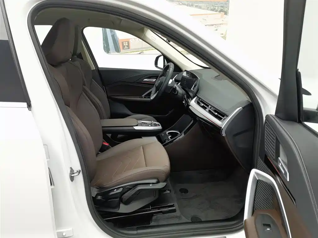 BMW X1 2024 sDrive20Li X Design Package фото 23