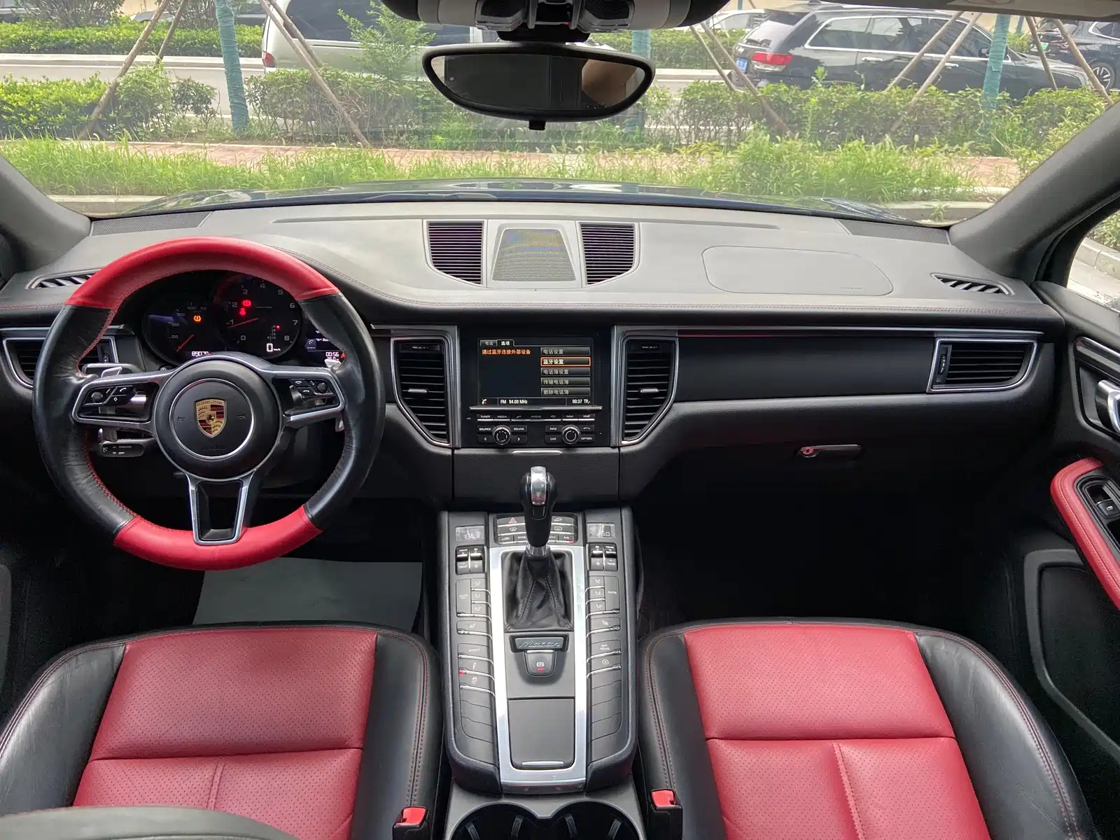 Фото 11 - Porsche Macan