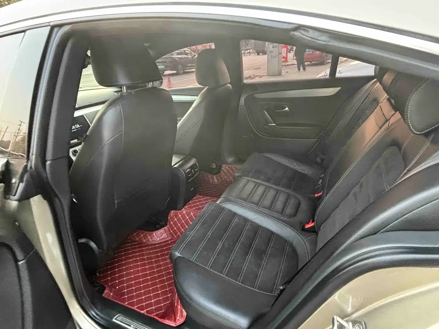 Volkswagen FAW-Volkswagen CC 2016 Model 1.8TSI Luxury фото 4