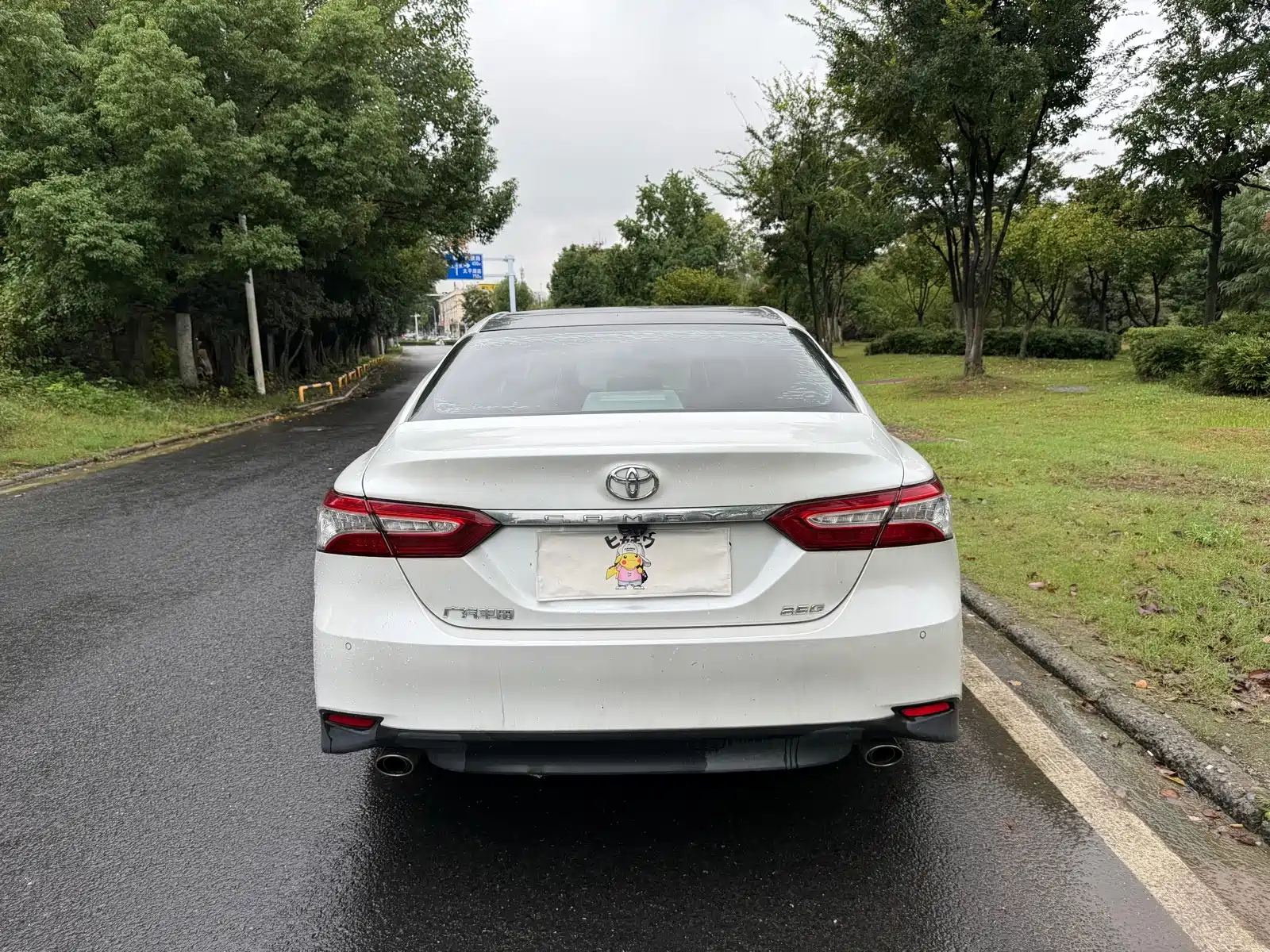 Photo 14 - Toyota Camry