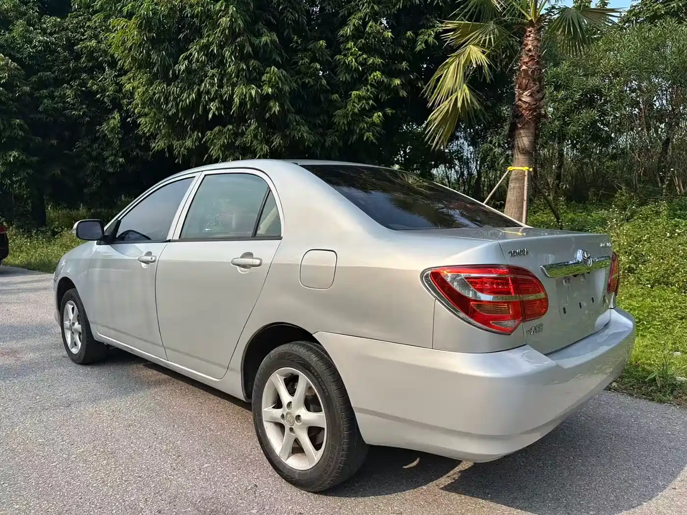Toyota Corolla 2013 1.6L Automatic Luxury фото 6