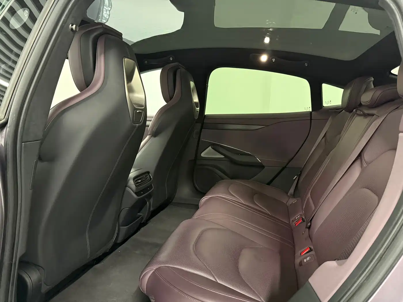 Xiaomi Auto Xiaomi SU7 2024 AWD Extended Range Advanced Smart Driving Max Edition фото 13