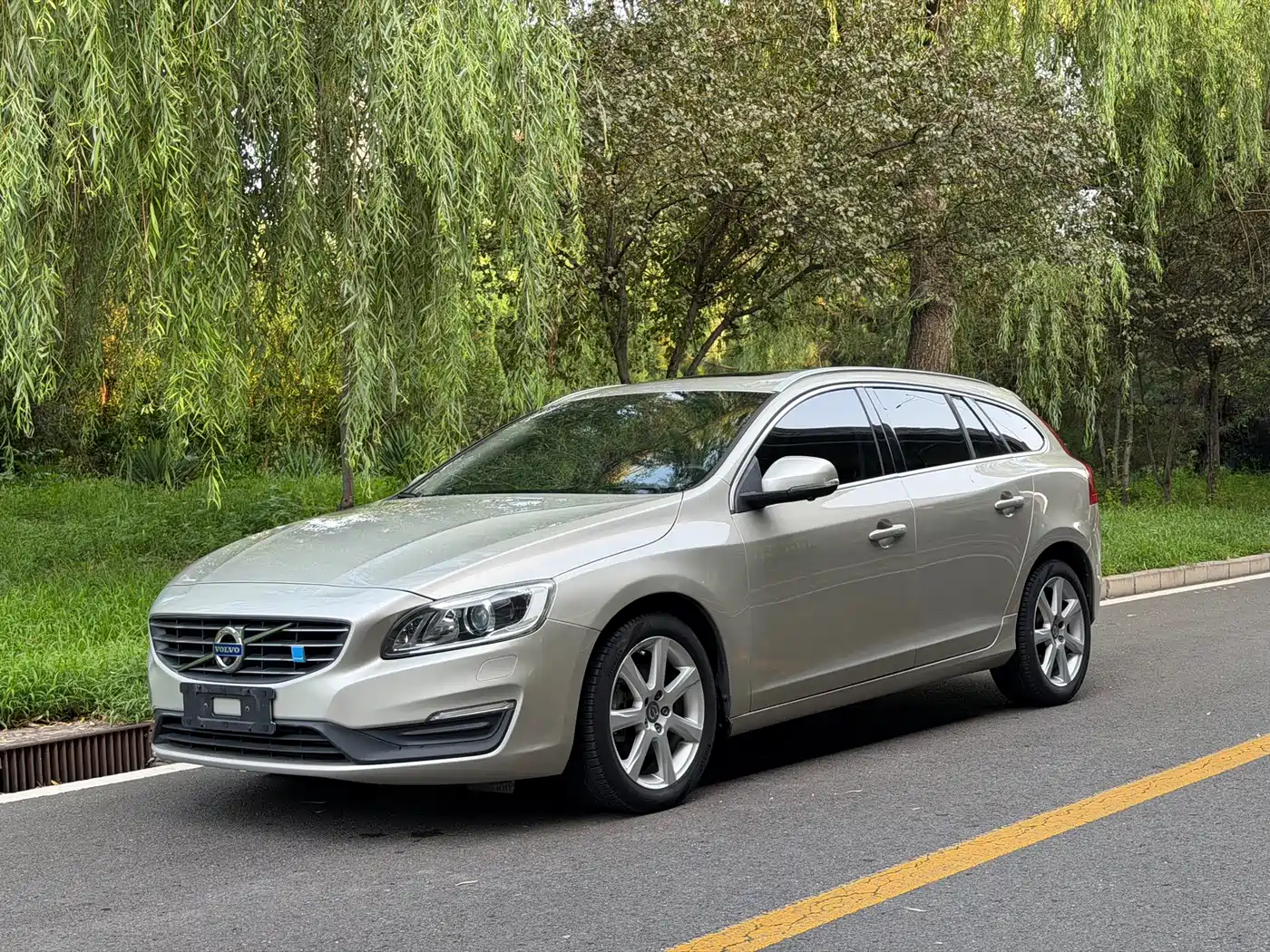 Volvo V60 2017 2017 T4 Zhi Shang Edition China V