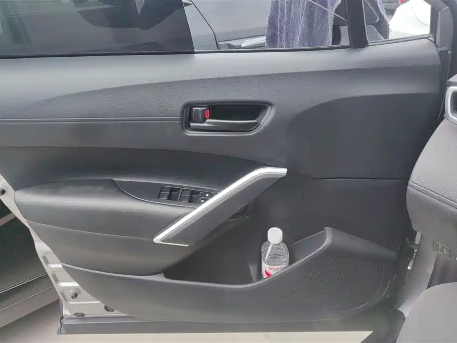 Toyota Corolla Cross 2023 Hybrid 2.0L Pioneer Edition фото 7