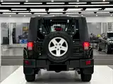 Photo 5 - Jeep Wrangler