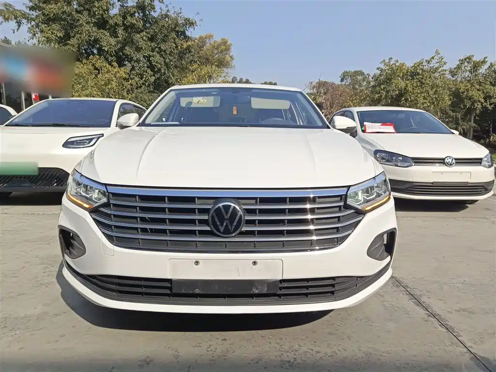 Volkswagen Lavida 2023 Facelift 1.5L Auto Comfort Edition фото 3