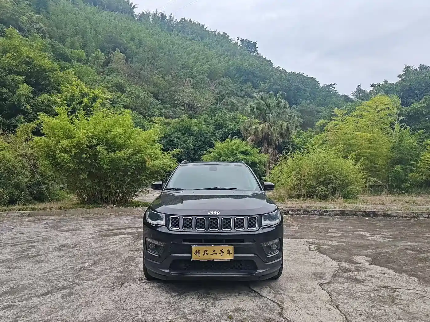 Фото 1 - Jeep Compass