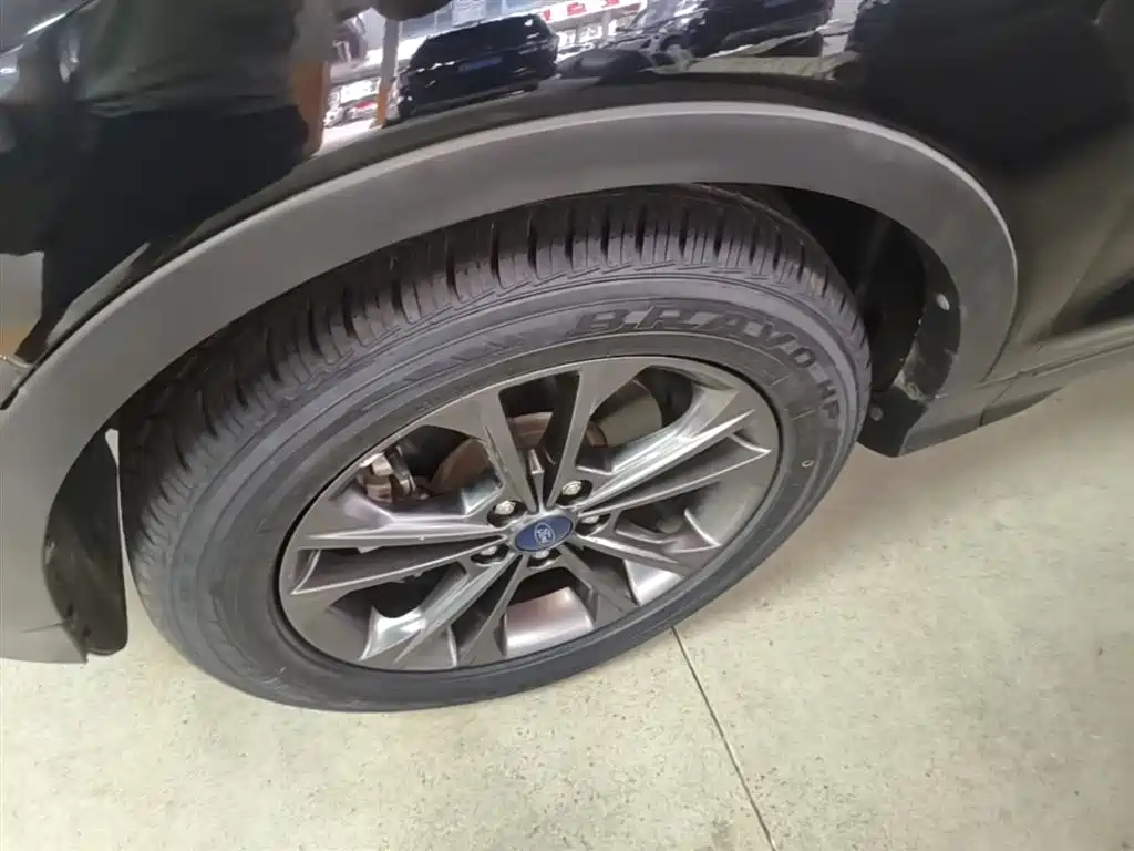 Ford Kuga 2019 2019 EcoBoost 180 2WD Platinum Wing Edition China VI