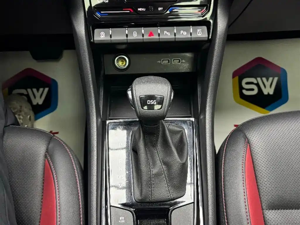 Škoda Karoq 2022 TSI280 Luxury Edition фото 13