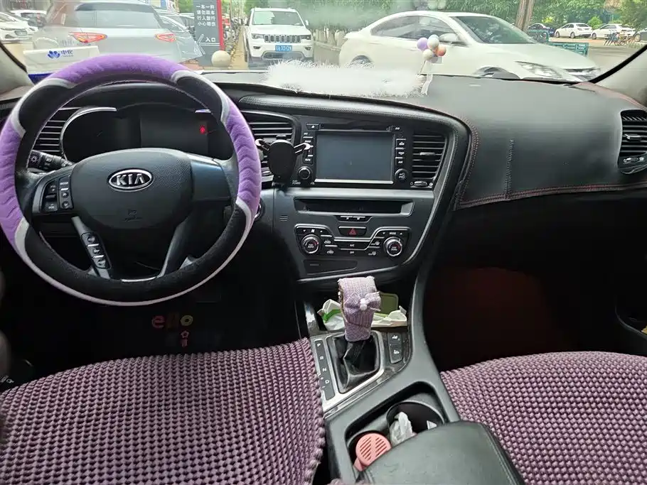 Kia K5 2011 2.0L Automatic DLX фото 12