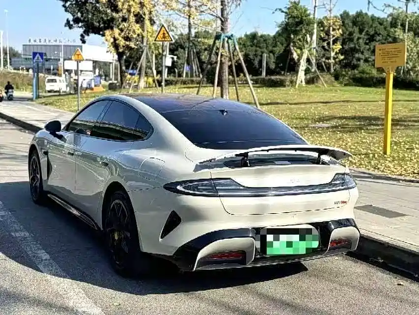 XIAOMI CAR XIAOMI SU7