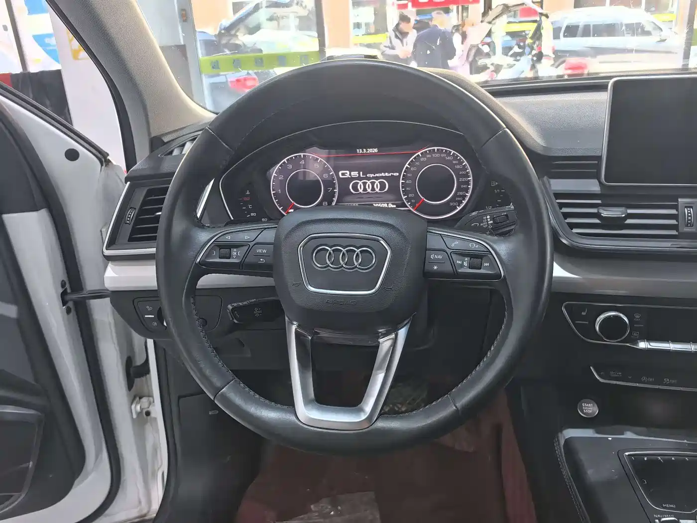 Audi Q5L 2020 Facelift 40 TFSI Honor Fashion фото 5