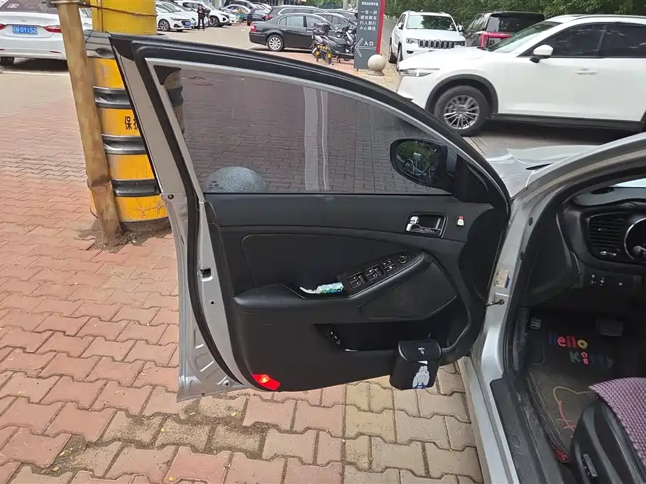 Kia K5 2011 2.0L Automatic DLX фото 7