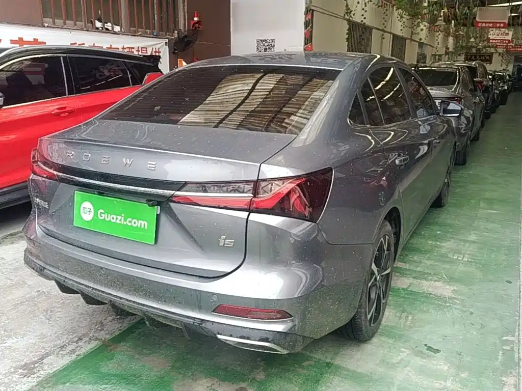 Фото 7 - Roewe i5