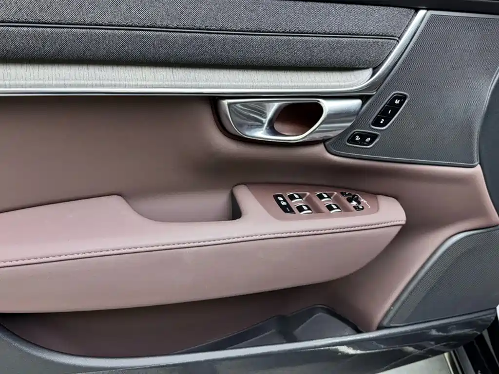 2026 Volvo S90