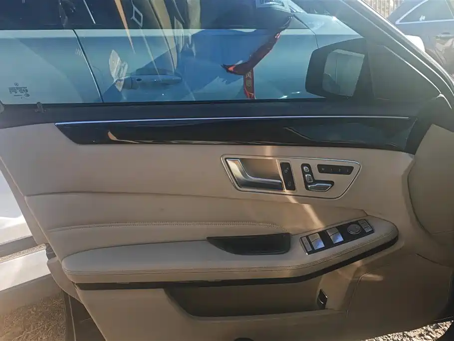 Mercedes-Benz E-Class 2015 E 200 L Sport фото 7