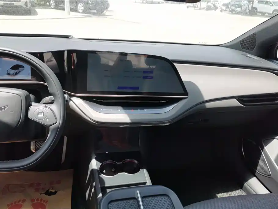 Hongqi EH7 2025 640 AWD Smart Selection Edition фото 13