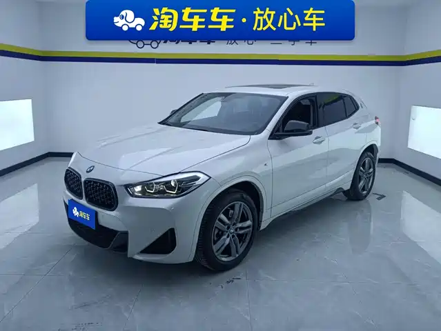 BMW X2 sDrive25i, M Спорт, чёрный пакет