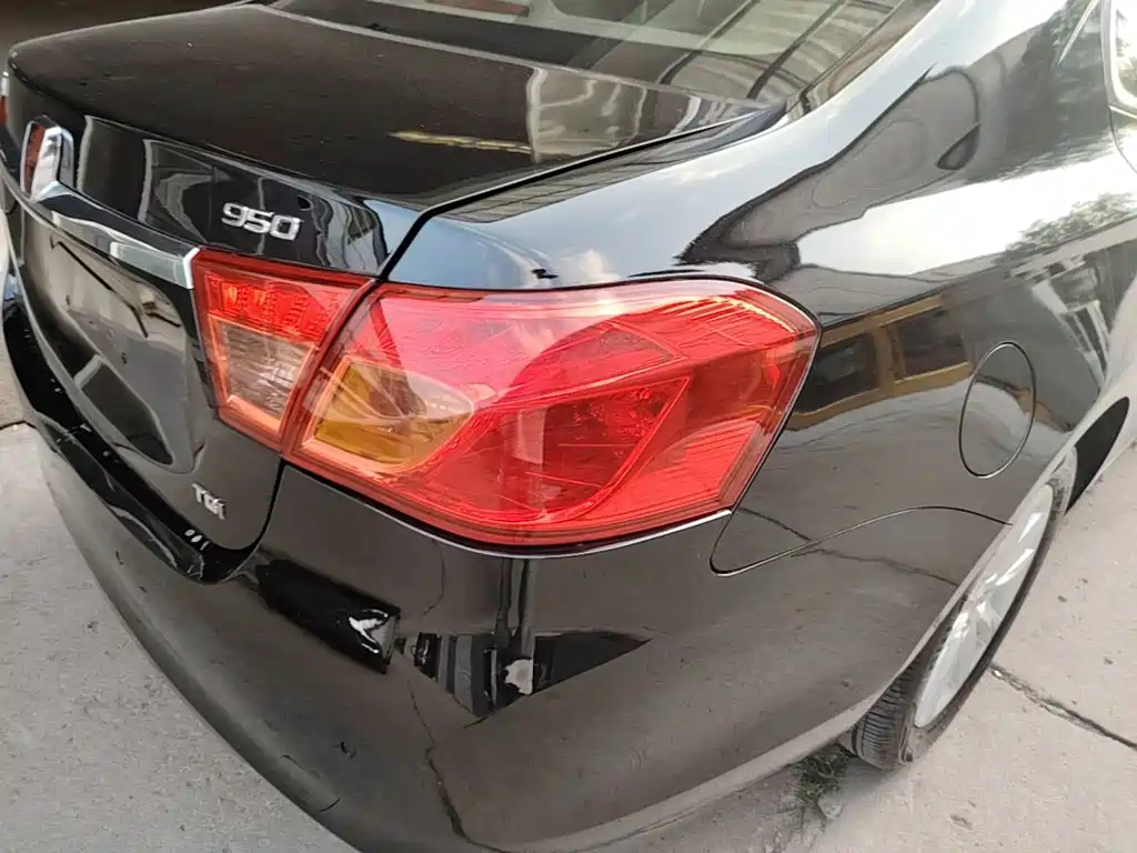 Roewe 950 2015 2015 1.8T Elite Edition
