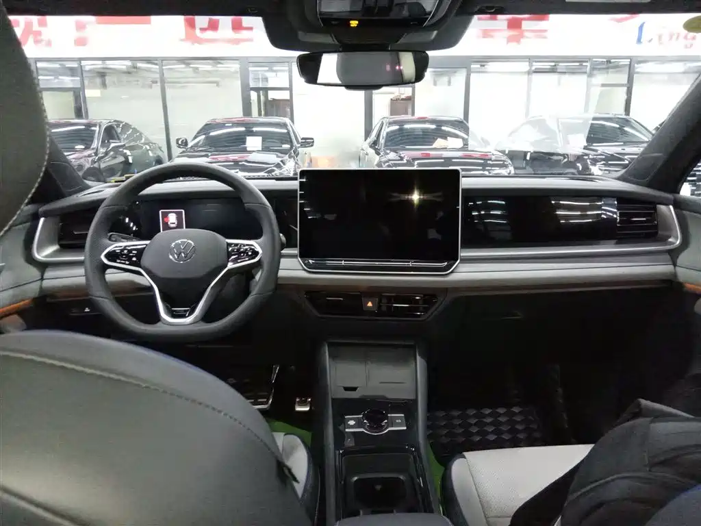 Volkswagen Tayron 2025 Model Tayron L 380TSI 4WD Luxury Easy Package фото 6