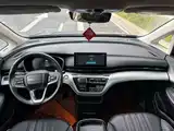 Фото 5 - Roewe iMAX8