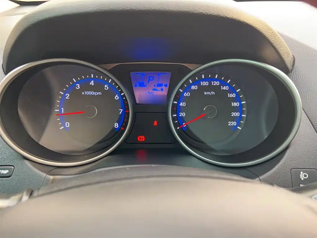Hyundai Beijing Hyundai ix35 2015 2.0L Automatic 2WD Comfort China V фото 12