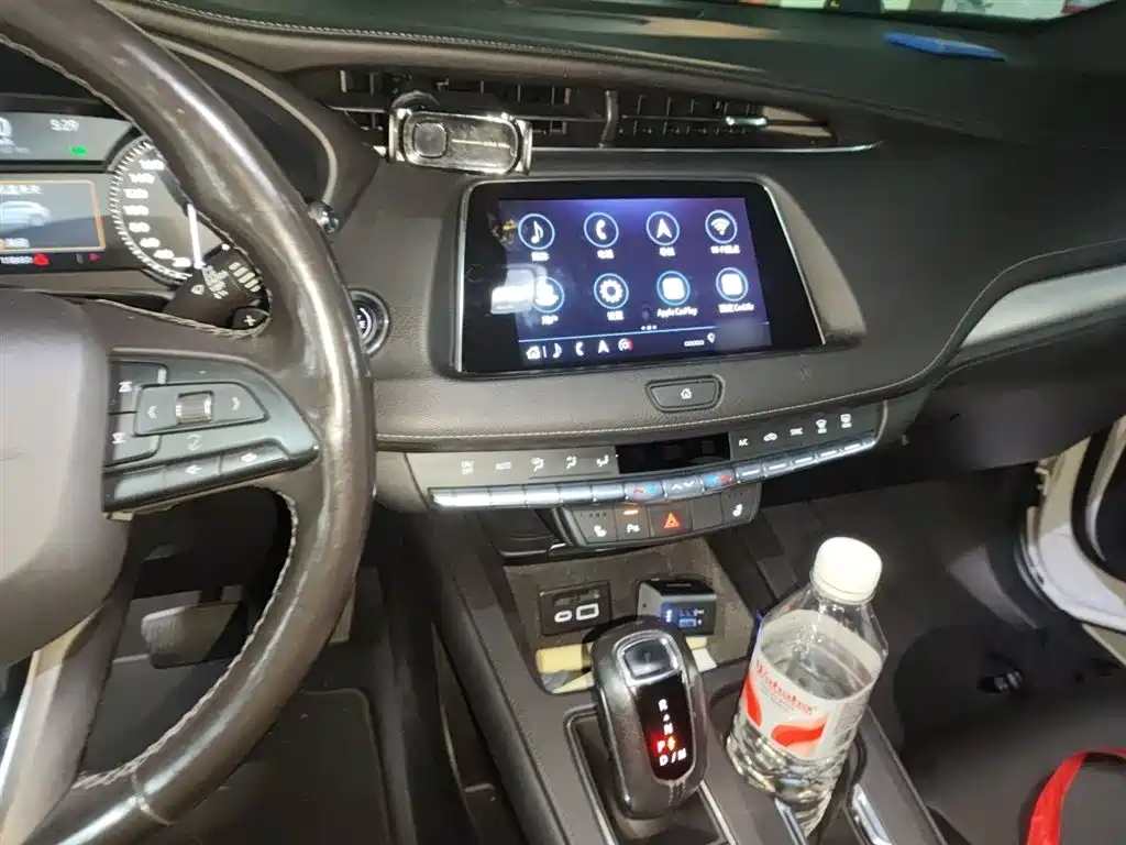 Cadillac XT4 2018 28T FWD Leading Edition фото 6