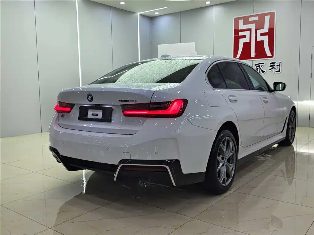 BMW i3 2022 eDrive 35 L фото 6