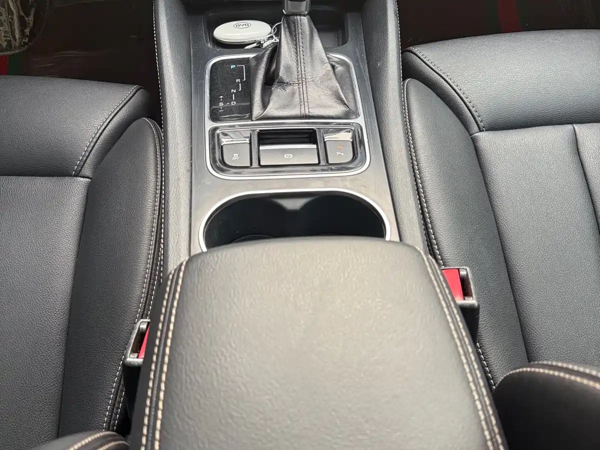 BYD Song MAX 2017 1.5T Auto Smart Connect Premium 7-seater фото 12