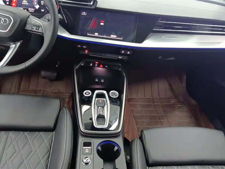 Audi A3 2025 A3L Limousine 35TFSI Flying Premium фото 16