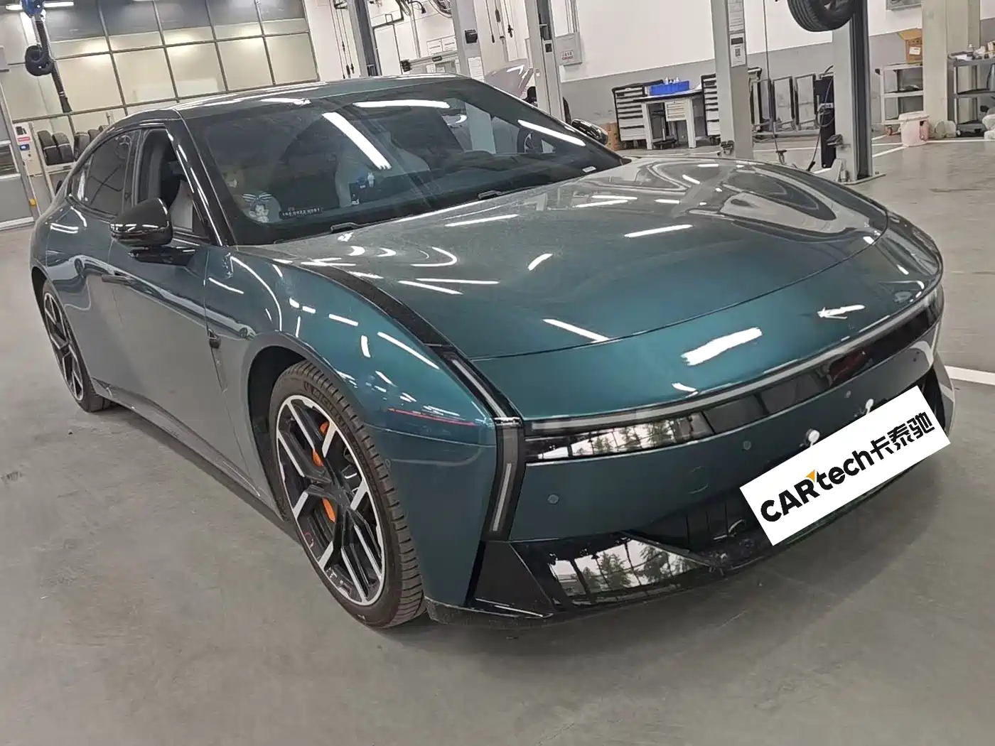 XPeng P7 2025 820km Extended Range Edition