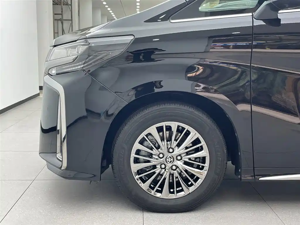 Toyota Alphard 2023 Dual Hybrid 2.5L Ultimate Gold Edition фото 6